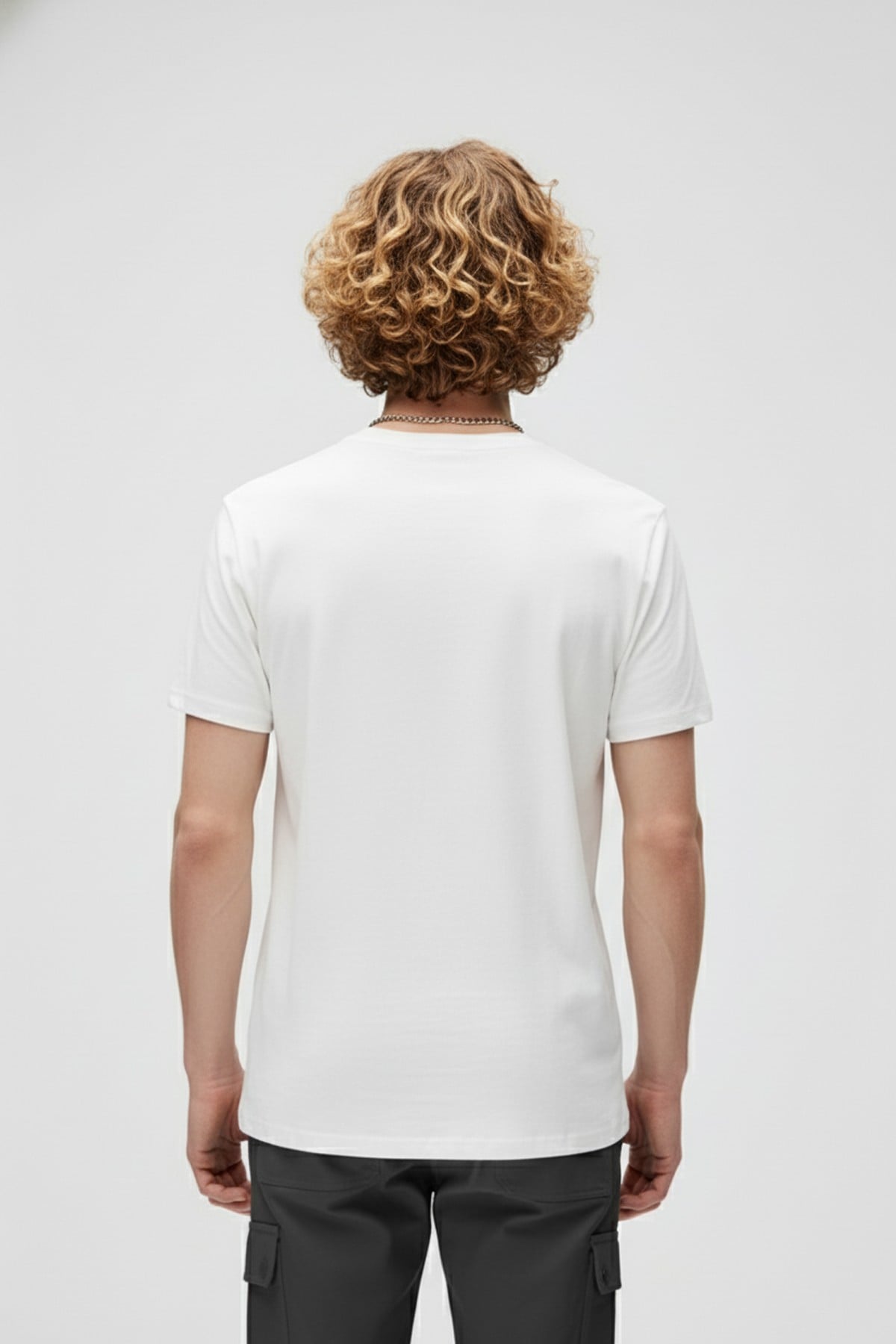 BadBear Too Shy Beyaz Erkek Baskılı Tişört %100 pamuk 