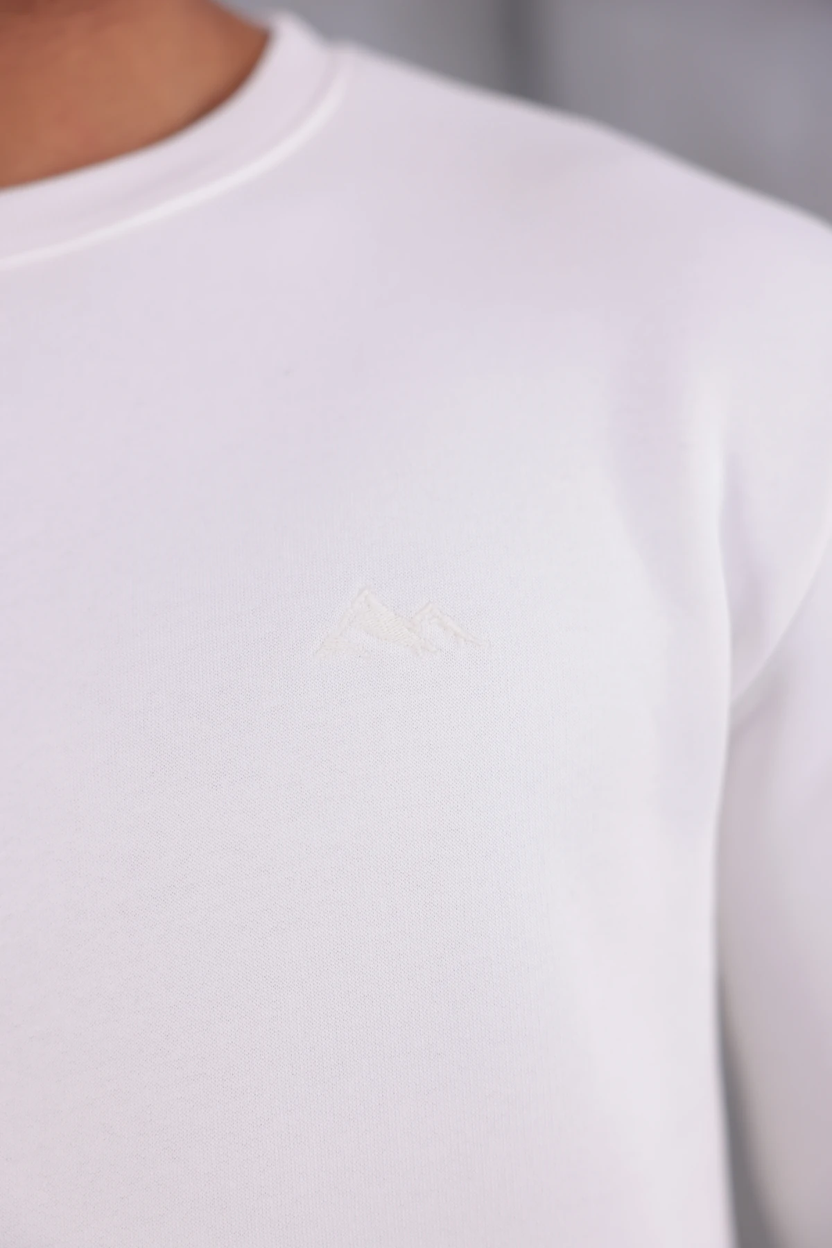 Sıfır4 Comfort Fit 3 İplik Şardonlu Sweatshirt beyaz mint